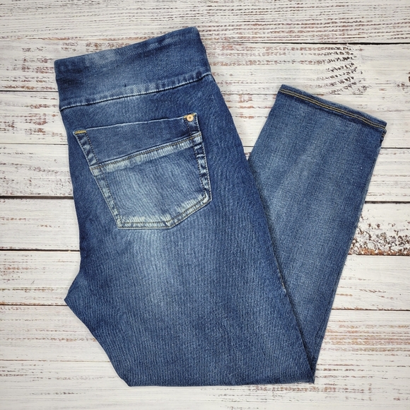 Rock Republic Denim Rx Fever Crop Pull 